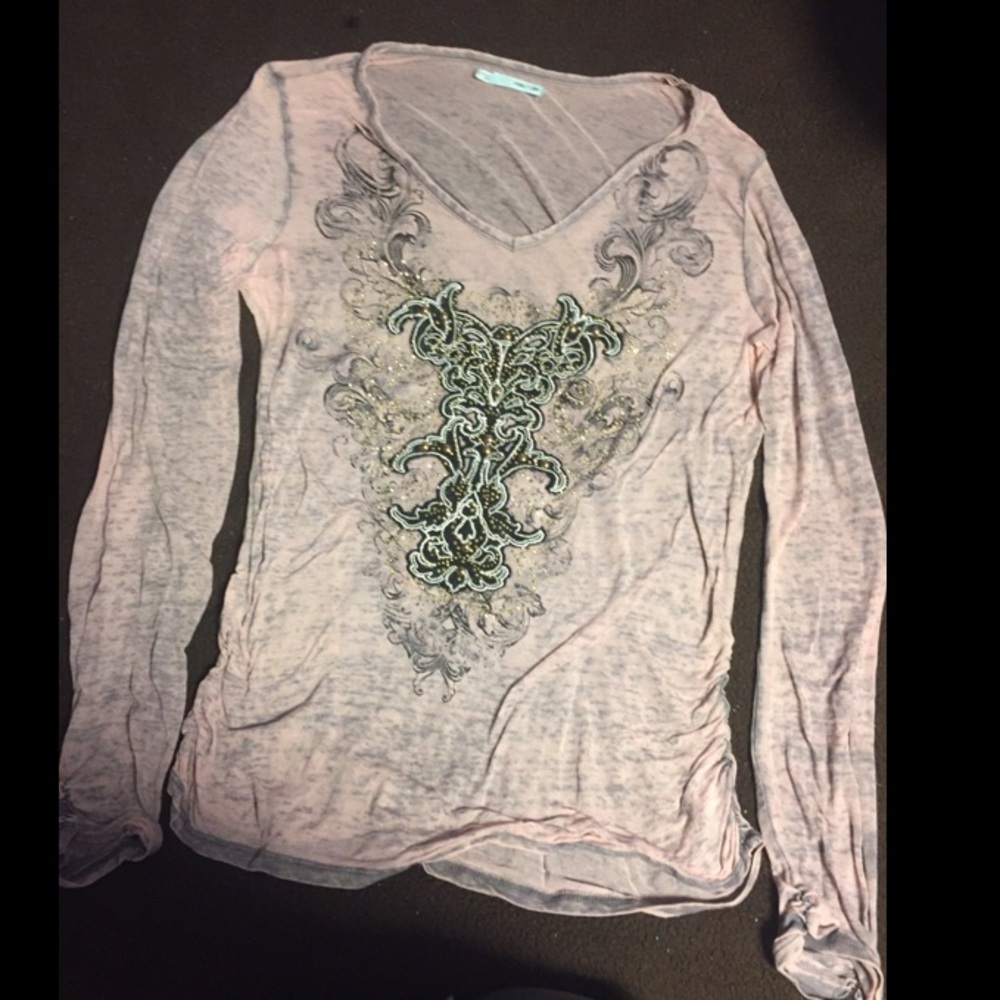 Maurice’s shirt